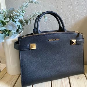 Michael Kors Large Soffiano Black satchel Like NEW!